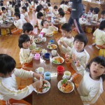 給食おいしいな~