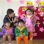 かわいい衣装を着て登場！