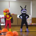 アンパンマンとバイキンマンの登場！